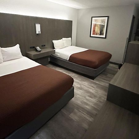 Magnuson Hotel Fort Wayne North - Coliseum Buitenkant foto