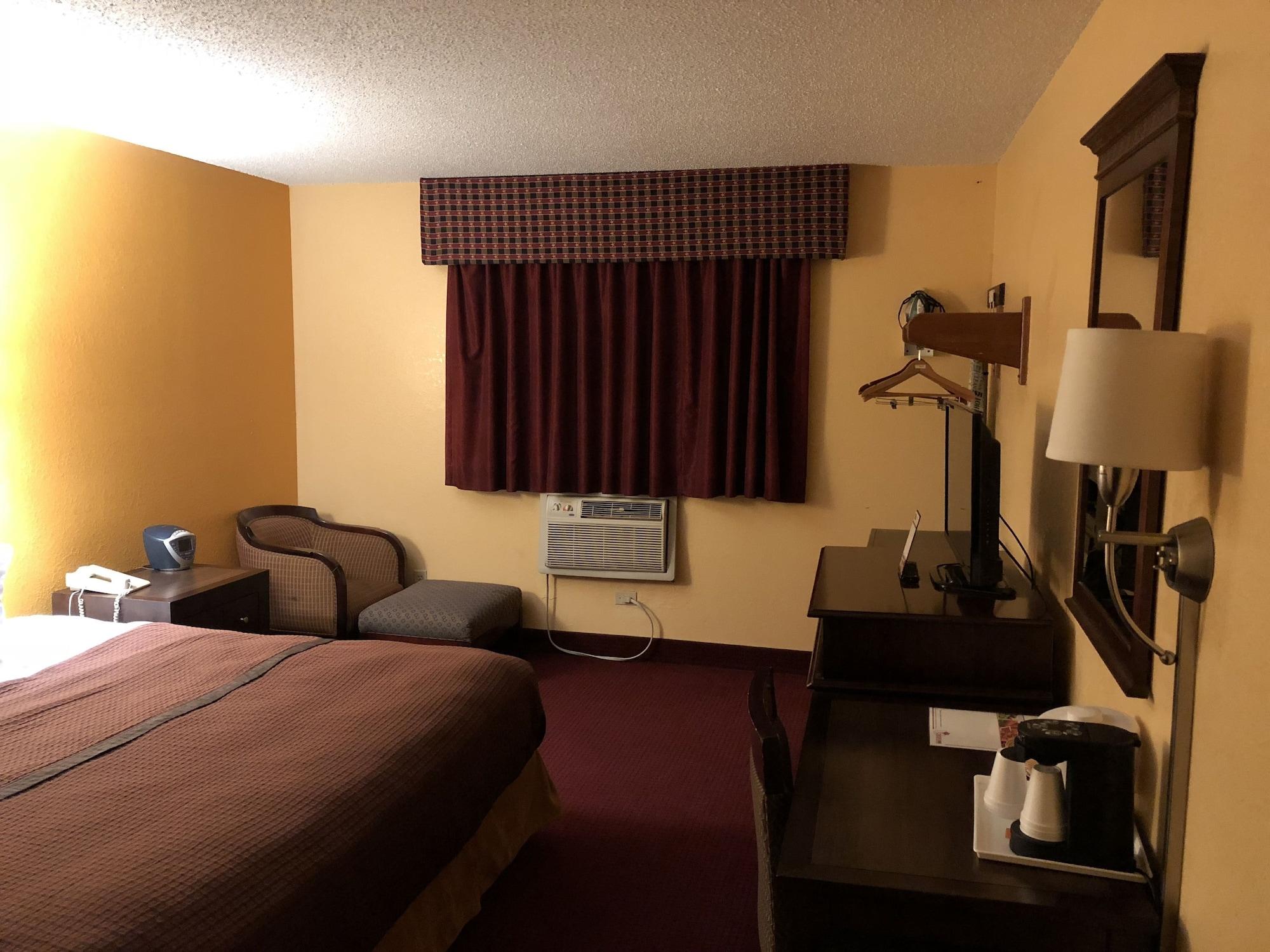 Magnuson Hotel Fort Wayne North - Coliseum Buitenkant foto