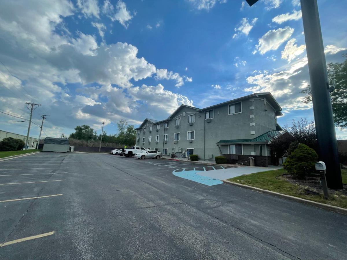 Magnuson Hotel Fort Wayne North - Coliseum Buitenkant foto