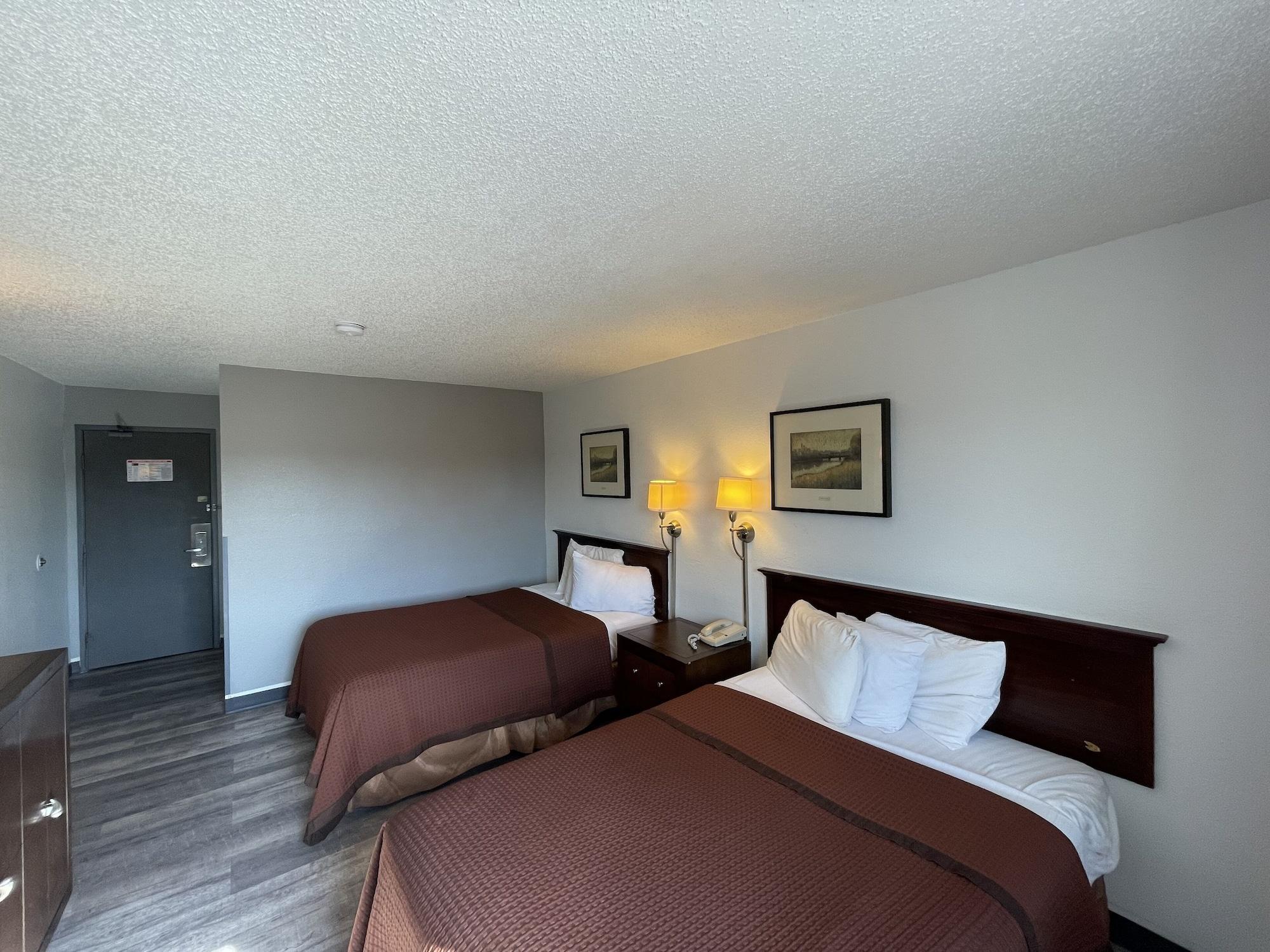 Magnuson Hotel Fort Wayne North - Coliseum Buitenkant foto