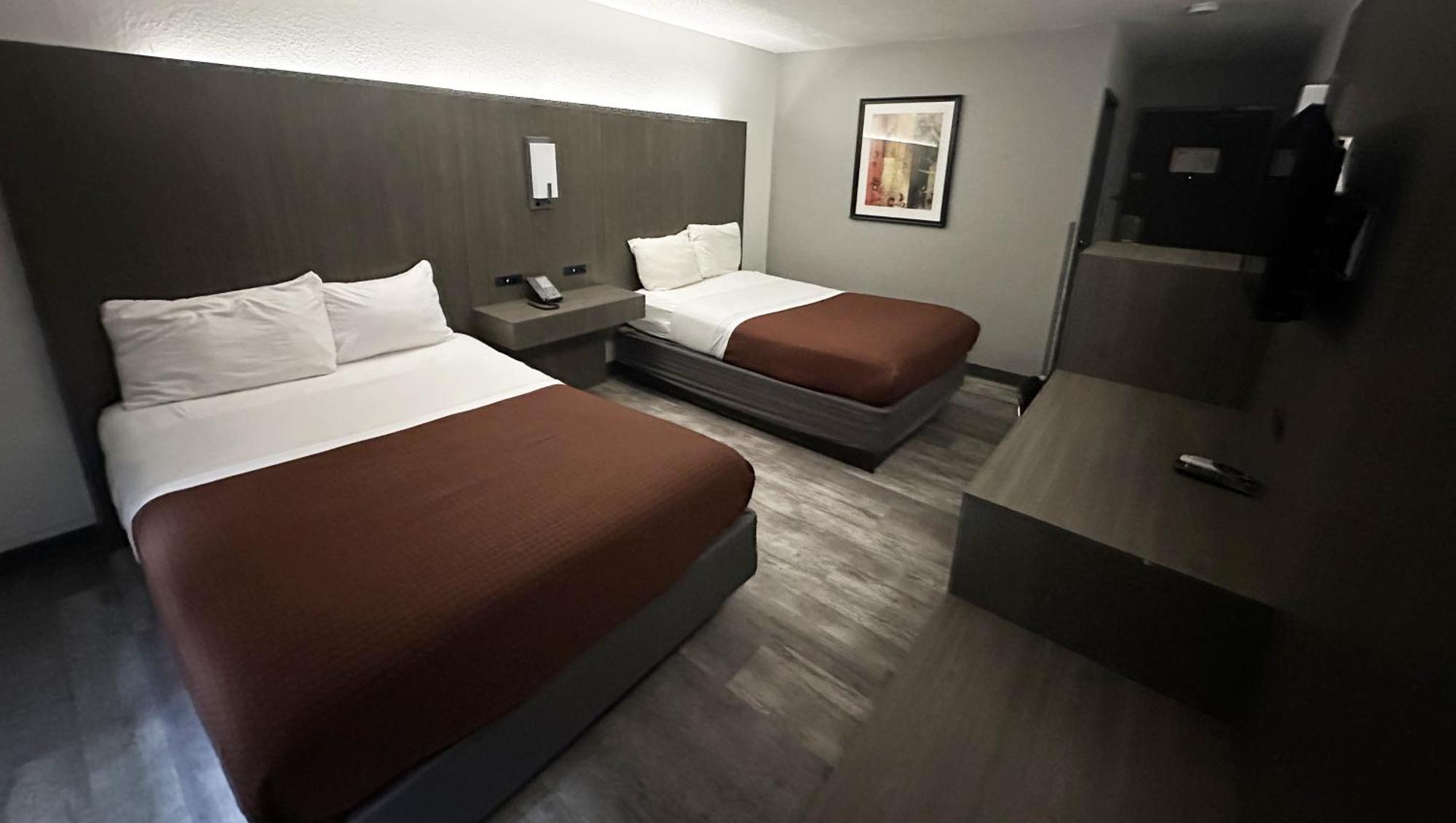 Magnuson Hotel Fort Wayne North - Coliseum Buitenkant foto