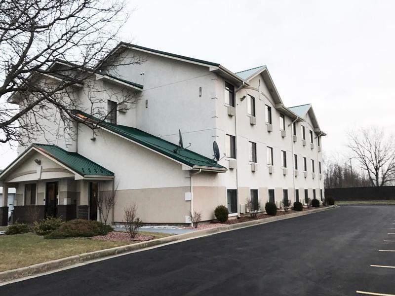 Magnuson Hotel Fort Wayne North - Coliseum Buitenkant foto
