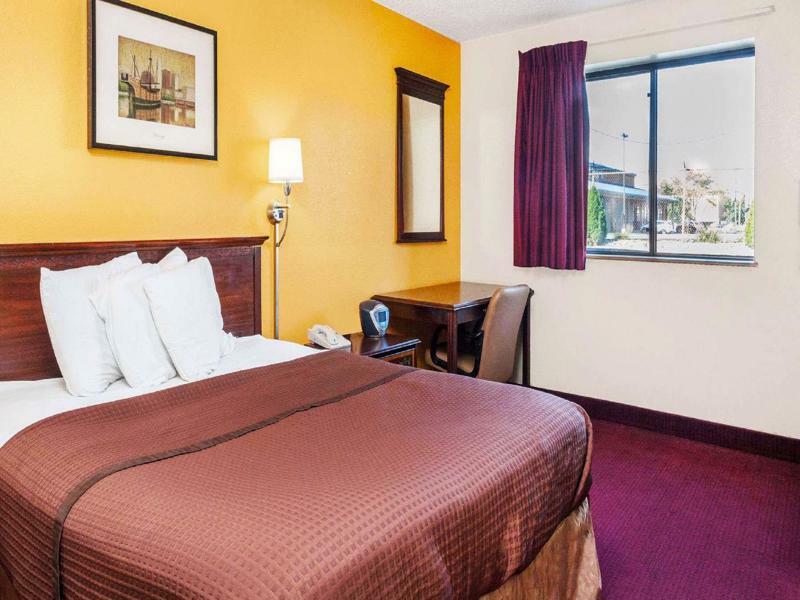 Magnuson Hotel Fort Wayne North - Coliseum Buitenkant foto